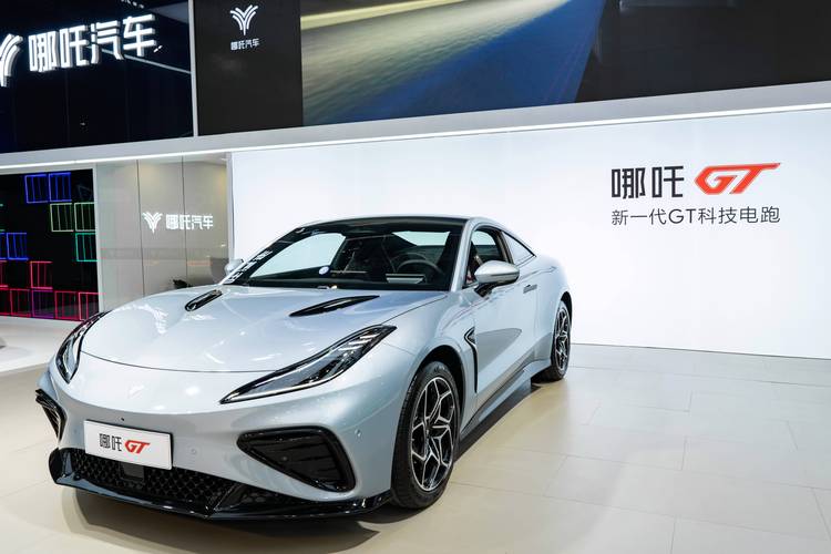 佛山顺德区联景硕企业管理咨询哪吒汽车在智能汽车领域的表现，领途汽车在新能源汽车市场中的影响力